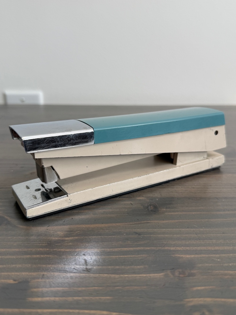 Vintage ACCO 20 metal desktop stapler